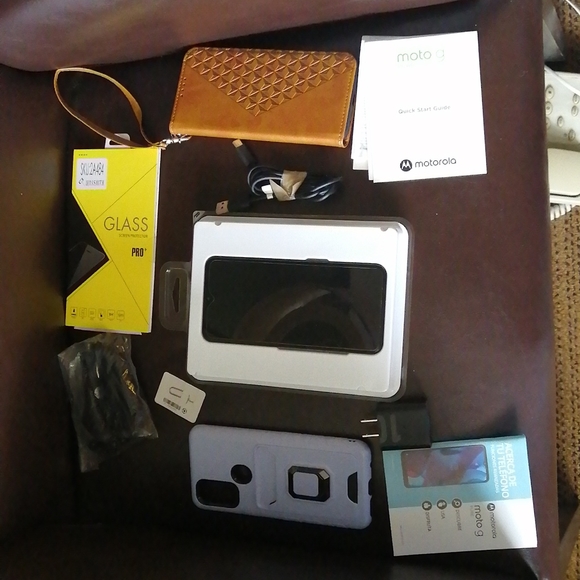 Motorola G Pure (TracFone) - Picture 1 of 6